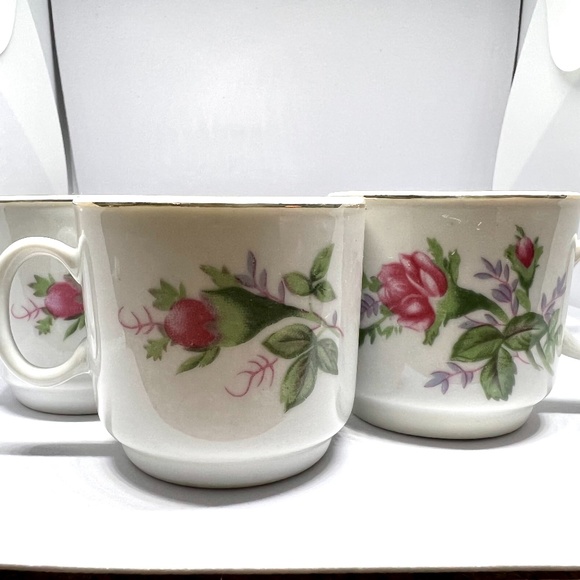 Vintage Demitasse Set of 4 Tea Cups w/ Saucers Rose Floral Pattern Made in China - Picture 7 of 9